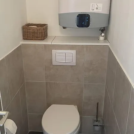 Renovee A 50 M De La Avec Clim Et Wifi - Fr-1-723-162 Apartment *