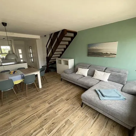 Apartment Renovee A 50 M De La Avec Clim Et Wifi - Fr-1-723-162